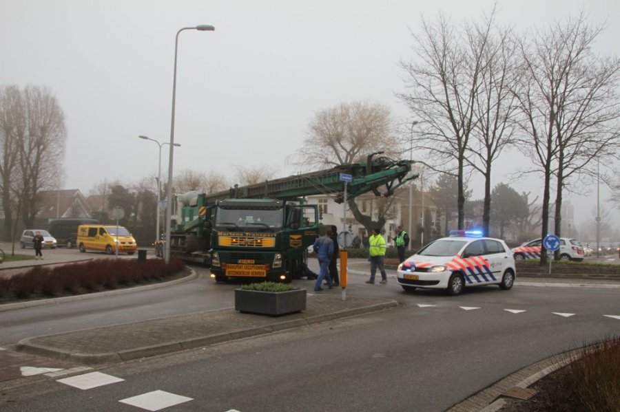 Dieplader met pech Sandtlaan Rijnsburg